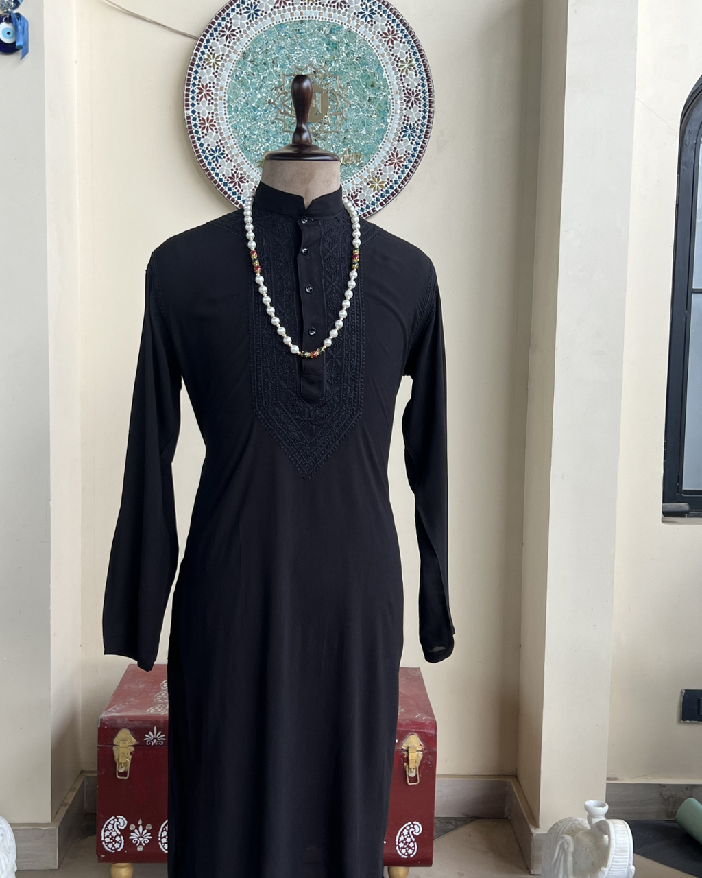 Men’s Black Chikankari Kurta – Mal Cotton Hand Embroidered Kurta | House of Nandini