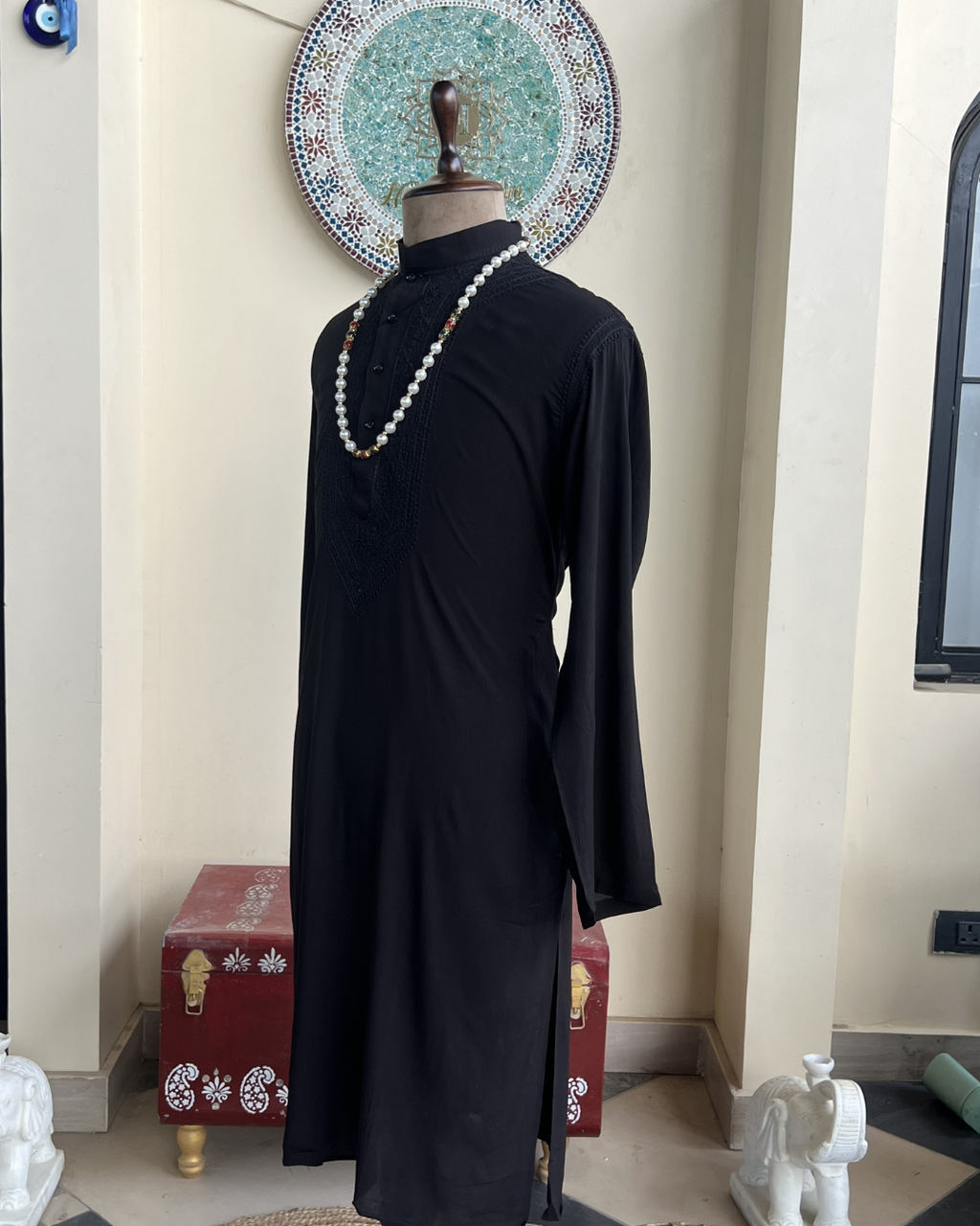 Men’s Black Chikankari Kurta – Mal Cotton Hand Embroidered Kurta | House of Nandini