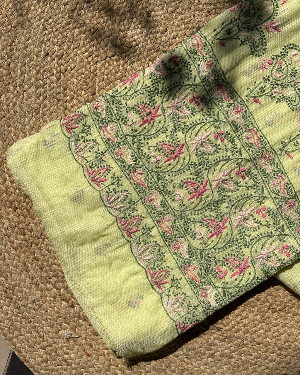 Elegant Green Kota Doria Saree – Lightweight & Handcrafted Grace