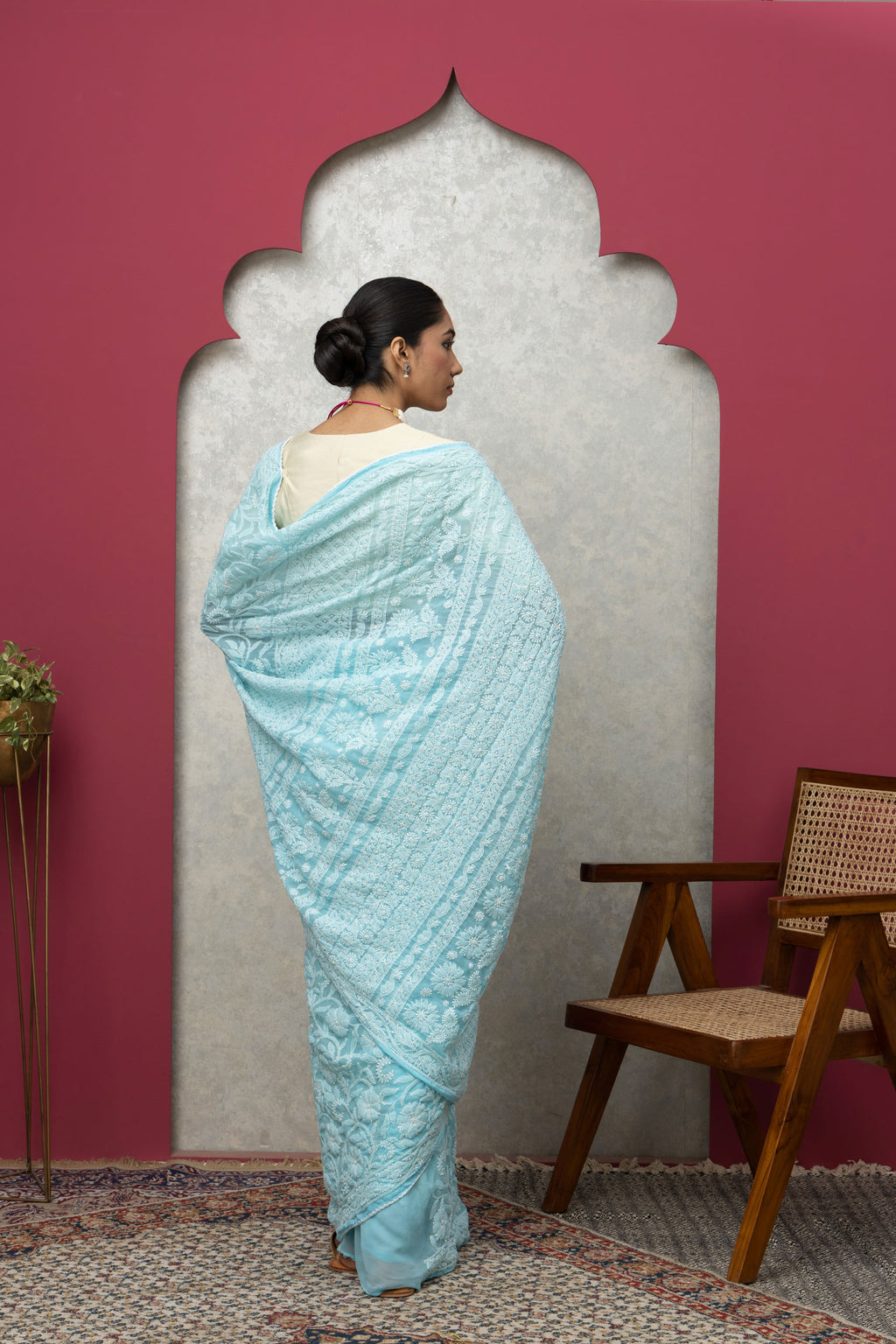 Blue Georgette Saree with Matching Blouse – Elegant & Flowing