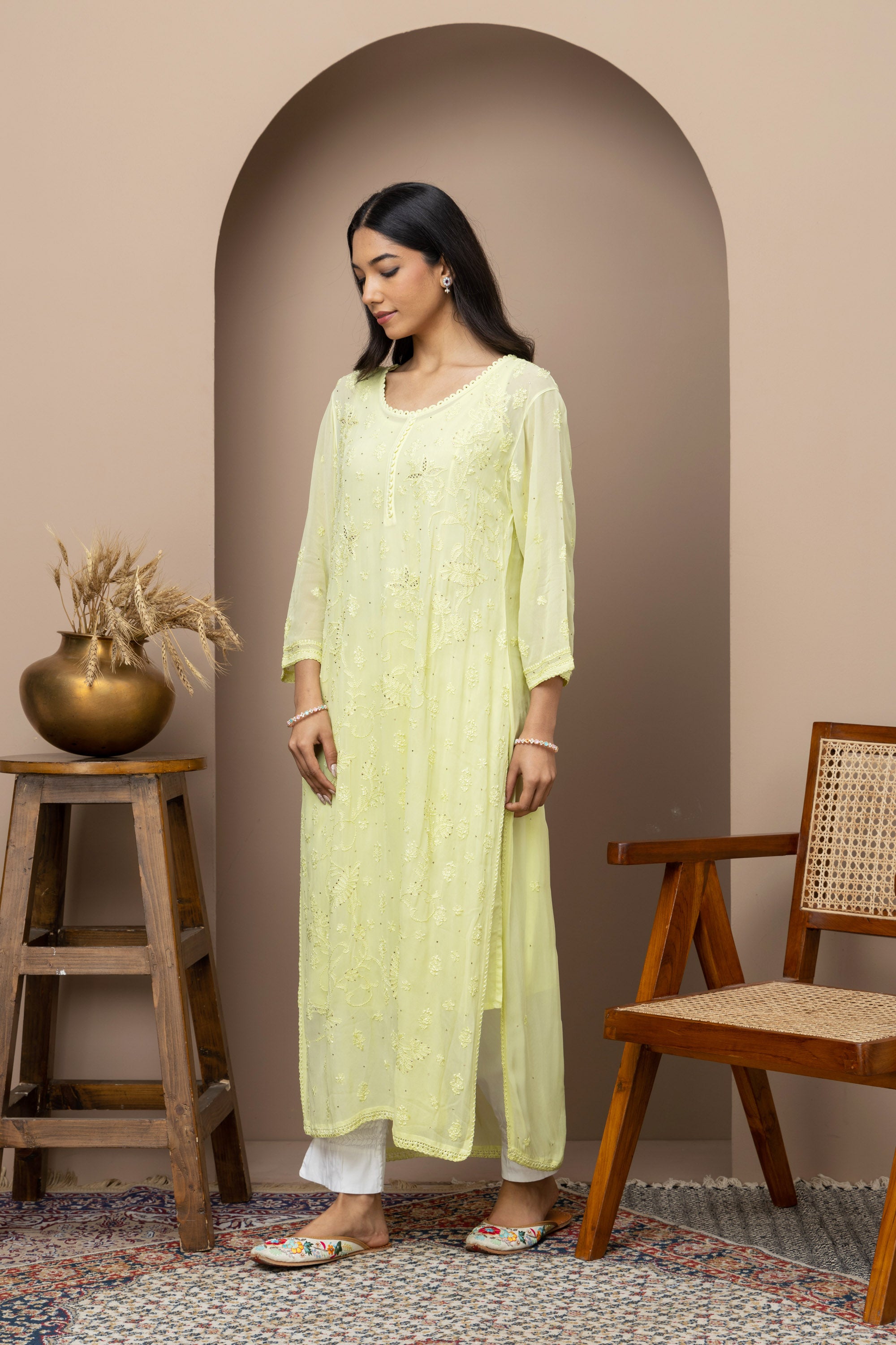 Elegant Green Loop Kurti with Chikankari Detailing – Stylish Long Ethnic Wear for Women