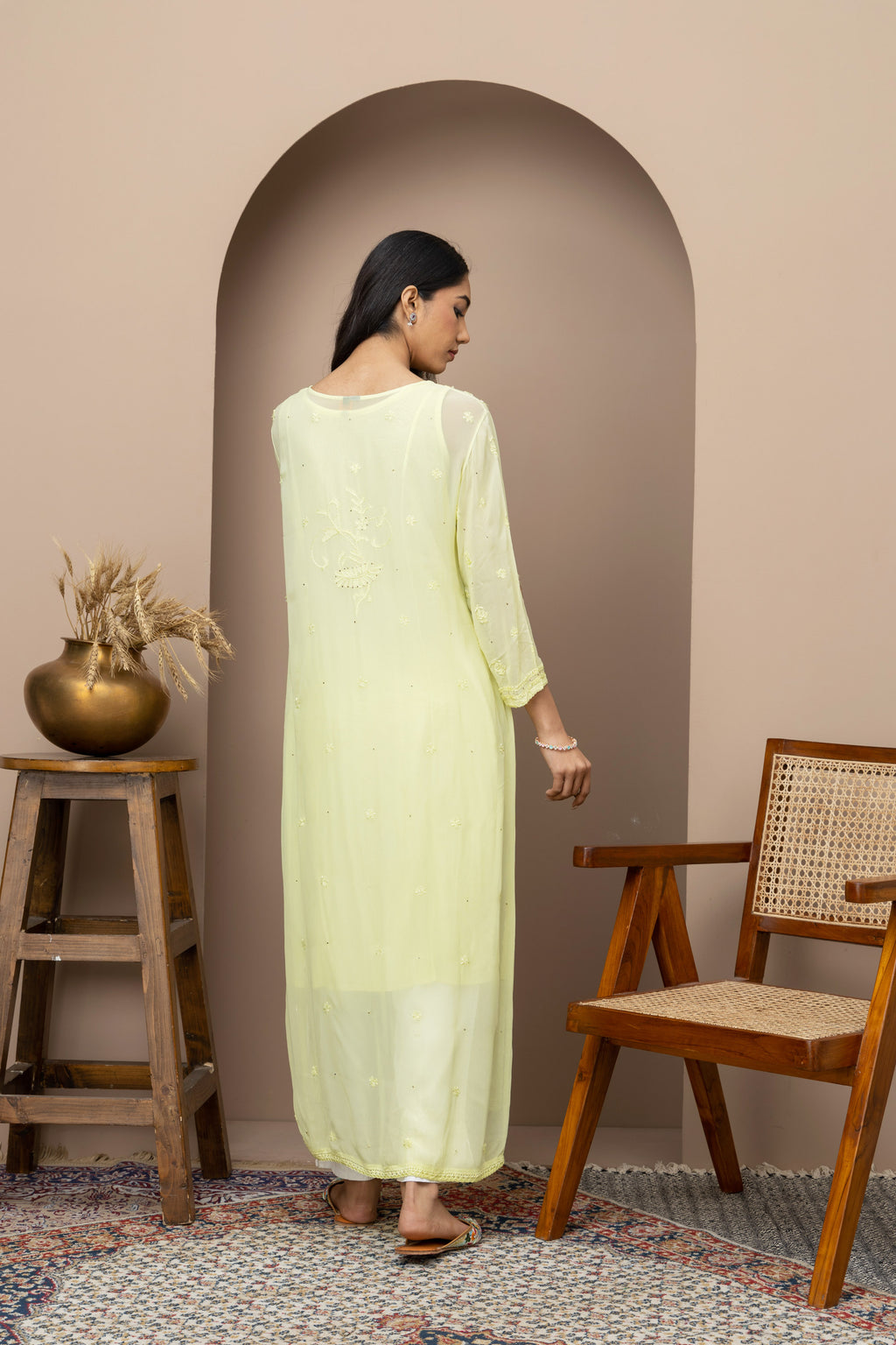 Elegant Green Loop Kurti with Chikankari Detailing – Stylish Long Ethnic Wear for Women
