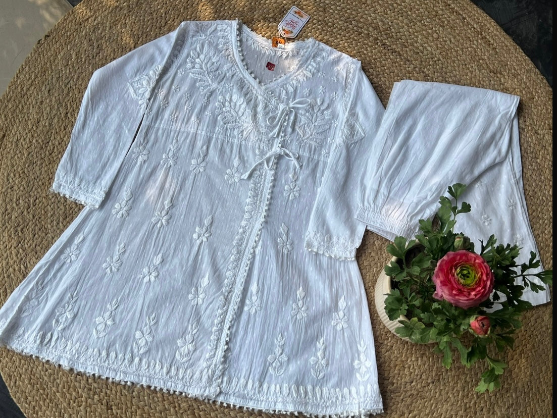 White Kurta Pant Set for Girls (13–14 Years) – Elegant, Comfortable & Timeless Ethnic Wear